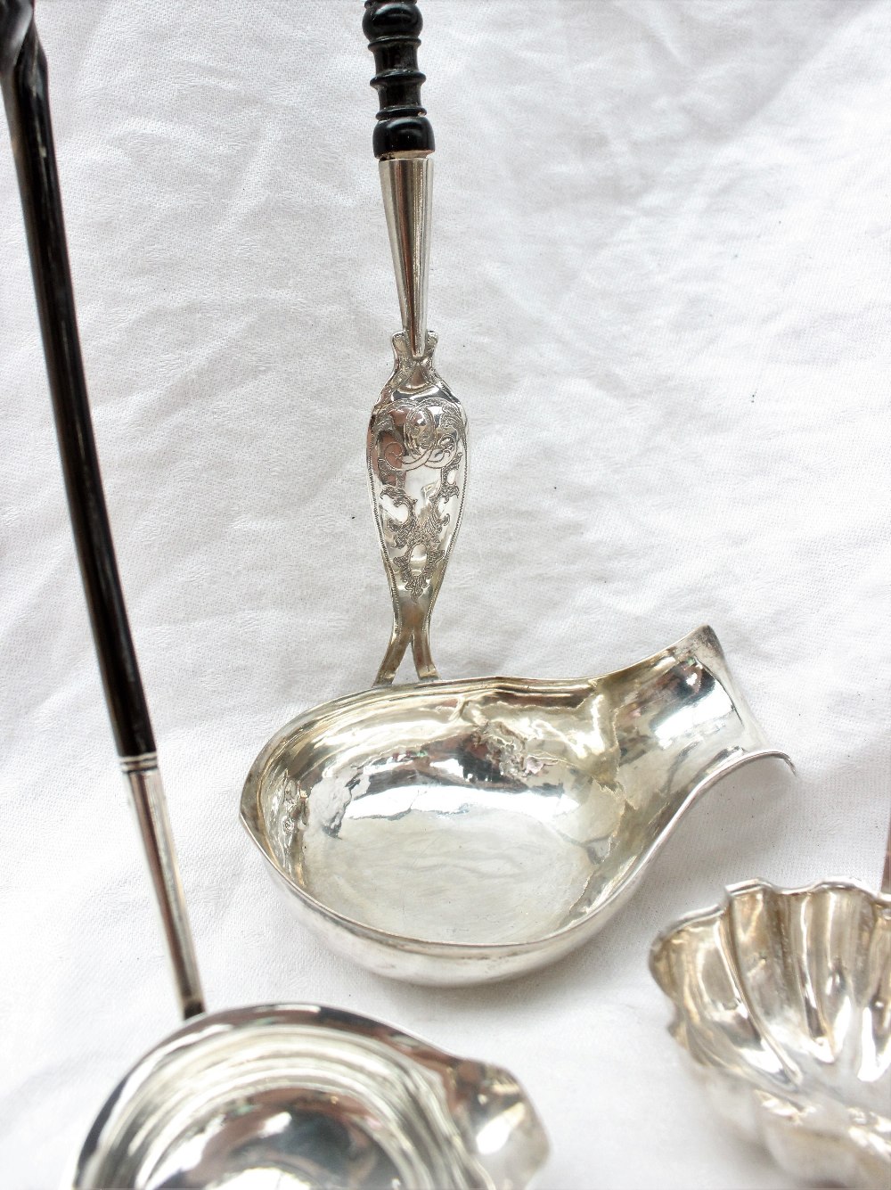 A 19th century white metal ladle, - Bild 2 aus 5