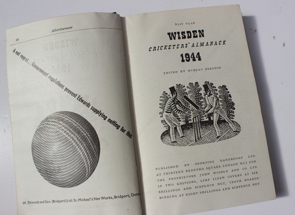 Wisden Cricketers’ Almanack 1944. 81st edition. Original hardback. - Bild 3 aus 3