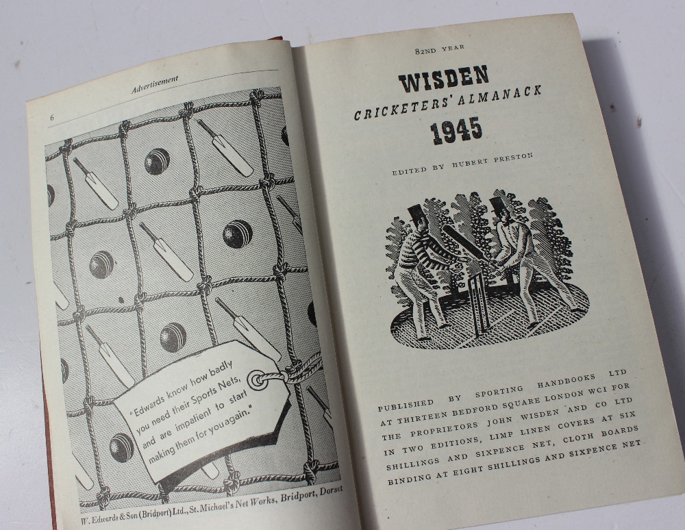 Wisden Cricketers’ Almanack 1945. 82nd edition. Original hardback. - Bild 3 aus 3
