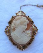 A 9ct gold cameo brooch,