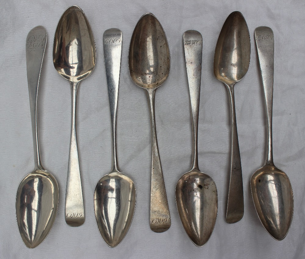 A set of three late George III Scottish silver table spoons, Edinburgh, 1806, - Bild 2 aus 3