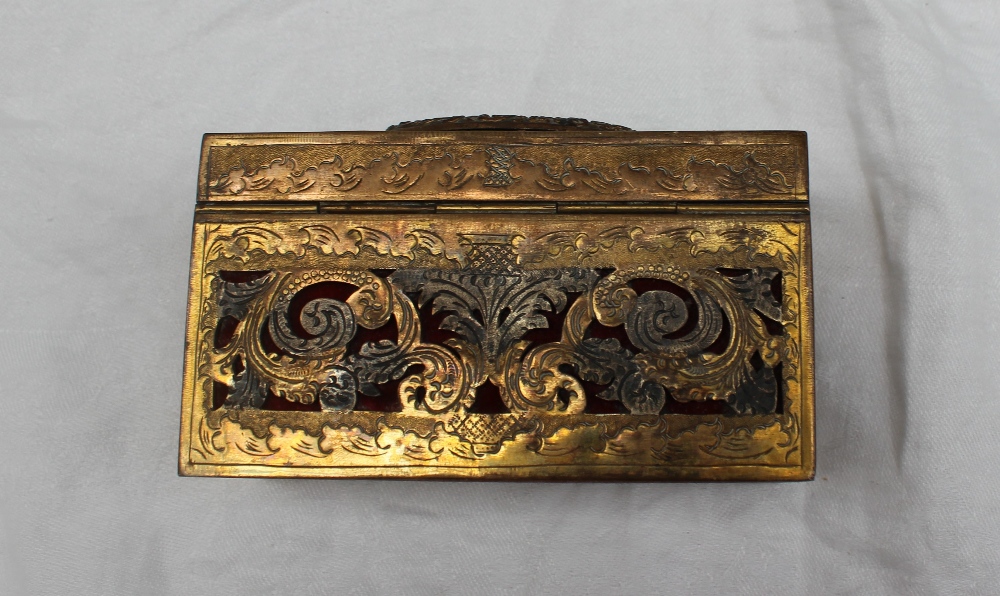 A pierced brass and white metal casket, - Bild 5 aus 8