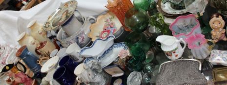 A large lot including Mary Gregory style glasswares, carnival glass, collectors plates, coins,