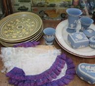 Assorted Wedgwood boxes and covers, together with vases, Franciscan pottery plates,