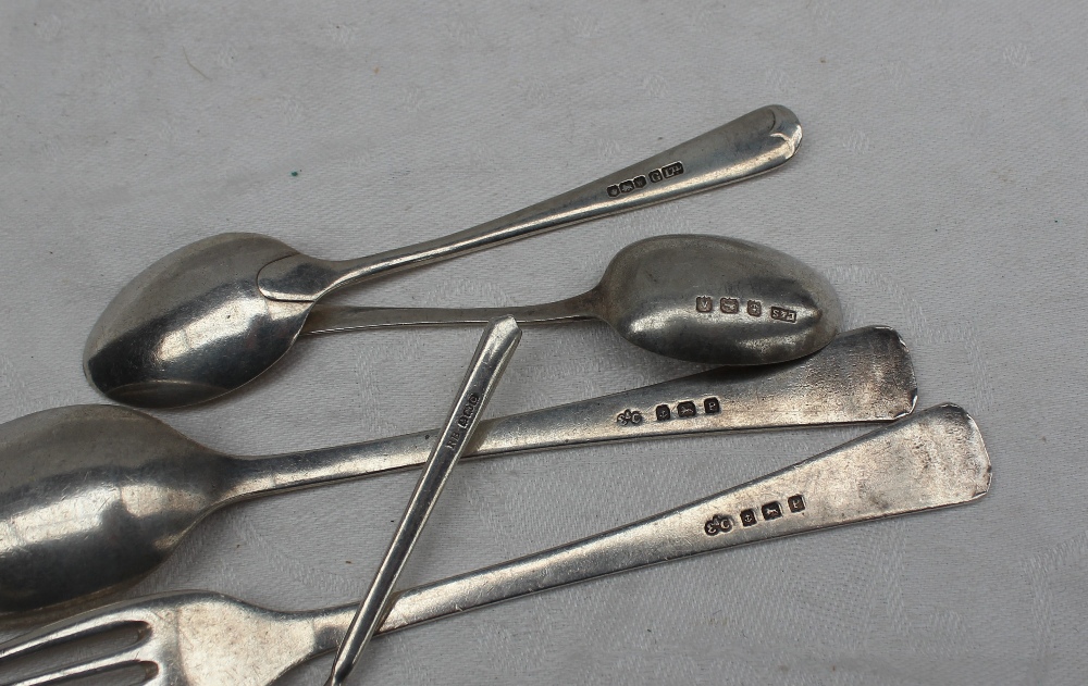 A set of three George VI silver napkin rings, Birmingham, 1946 together with silver spoons, - Image 6 of 8