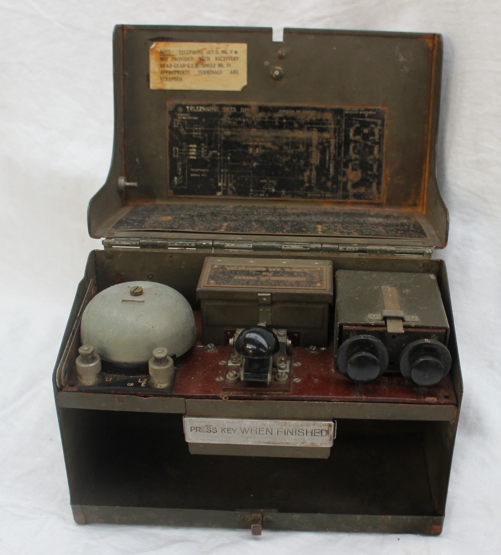 A World War II telephone set D. Mk.V. - Bild 3 aus 7