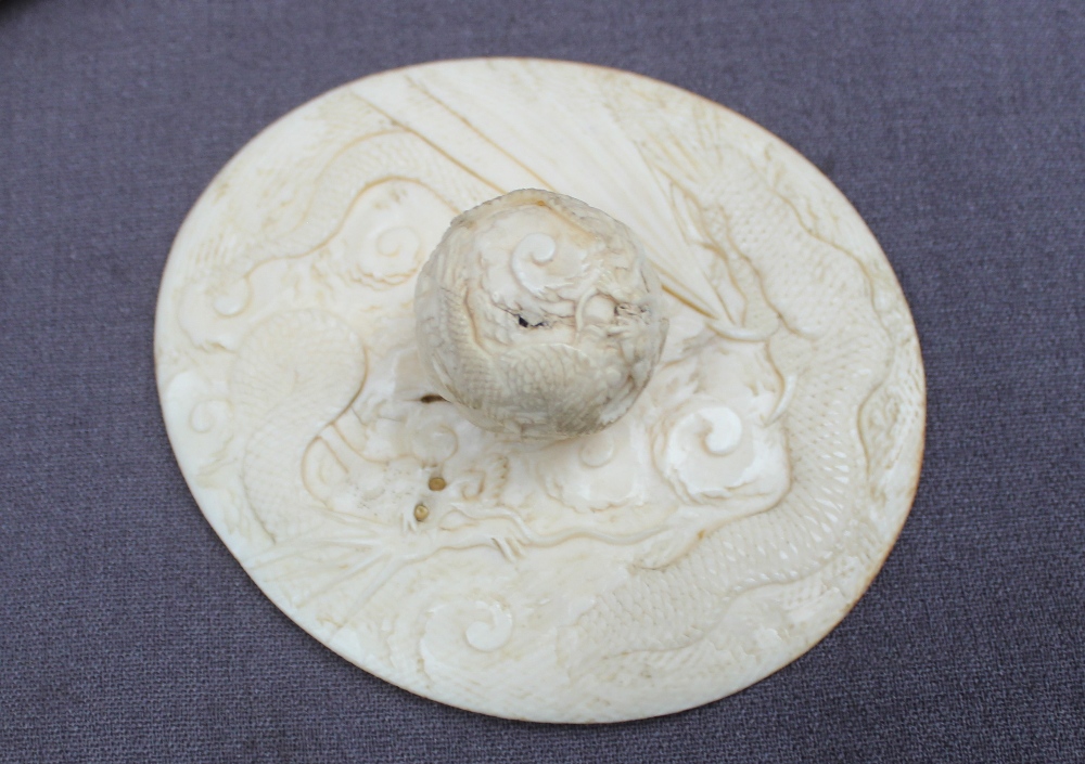 A late 19th / early 20th century Chinese carved ivory box and cover of oval form, - Image 7 of 10