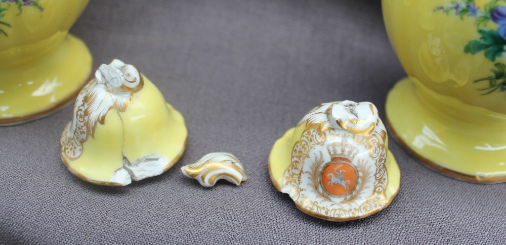 A 19th century continental porcelain oil and vinegar set in an oval stand, - Image 4 of 9