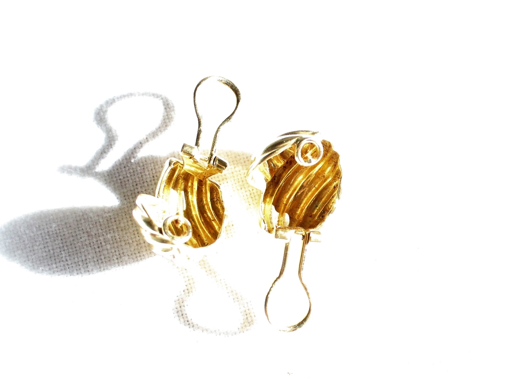 A pair of 18ct yellow gold Garrard knot clip on earrings approximately 13 grams - Image 3 of 5