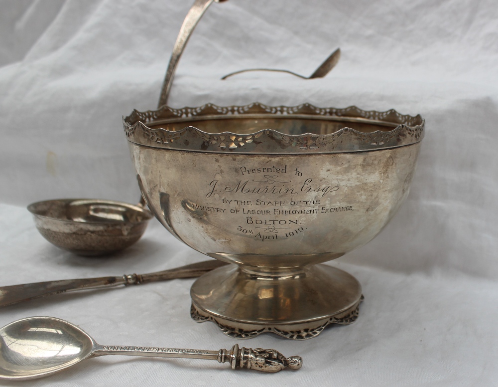 A George V silver pedestal bowl, with a pierced shaped rim, on a spreading similarly decorated base, - Image 2 of 4