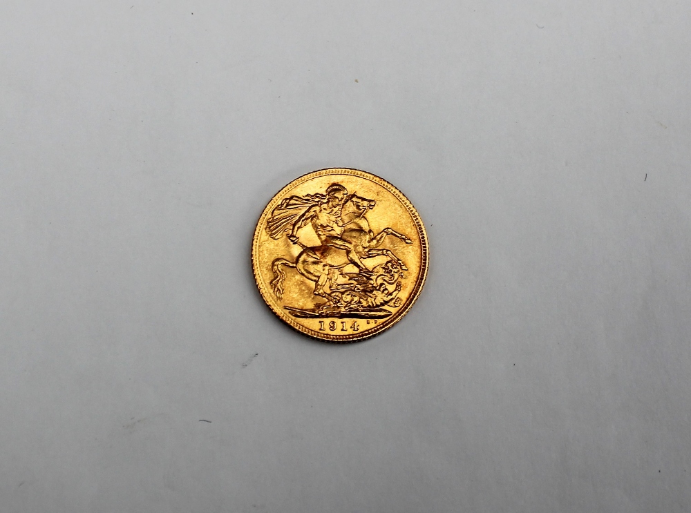 A George V gold sovereign, - Image 2 of 2