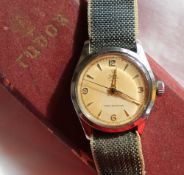 A mid size Gentleman's Tudor Oyster Royal wristwatch, the 31mm case with a stippled dial,