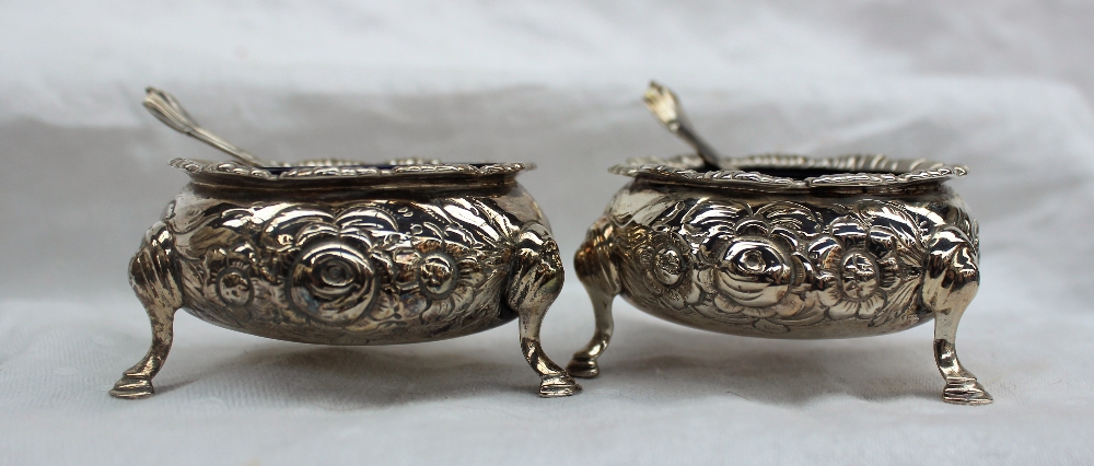 A pair of Victorian silver cauldron shaped salts embossed with roses and leaves on hoof feet, 1847, - Image 2 of 4