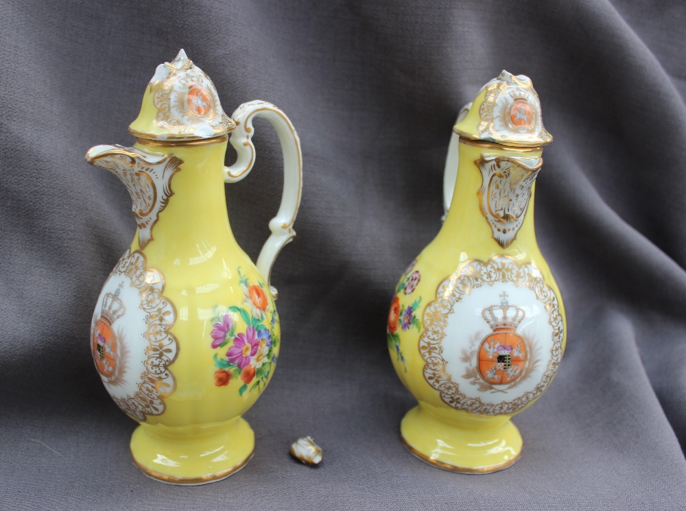 A 19th century continental porcelain oil and vinegar set in an oval stand, - Image 3 of 9