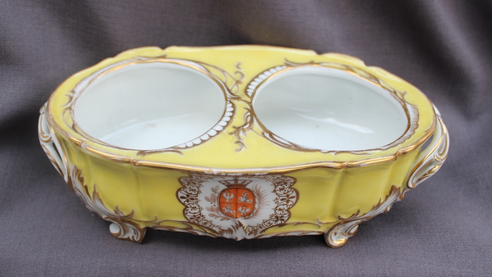 A 19th century continental porcelain oil and vinegar set in an oval stand, - Image 6 of 9