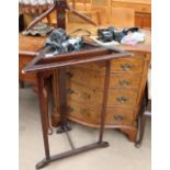 A compactum clothes horse,