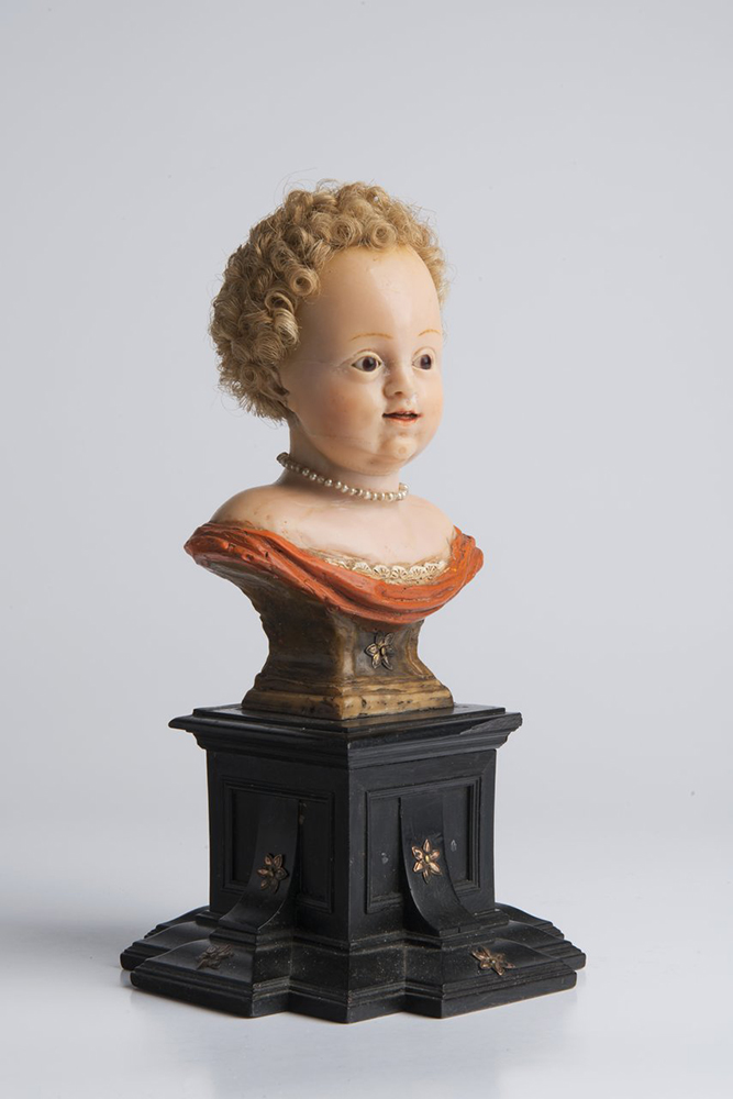 BUST OF A GIRL First half of 18th century 23 cm Wax, hair, wood, glass, pearls, metal. This Late - Image 2 of 2