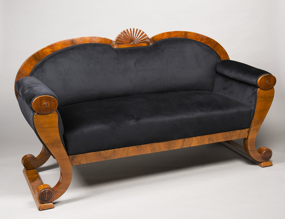 A SUITE OF BIEDERMEIER PERIOD FURNITURE 1830; Bohemia, Prague Walnut, new upholstery. Sofa: 102 x - Image 6 of 6