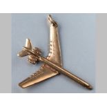 A 9CT YELLOW GOLD AEROPLANE CHARM, 3.5cm long, 3.5g.