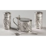 A VICTORIAN THREE PIECE SILVER CRUET SET, SHEFFIELD 1899, H.A., comprising: mustard pot, salt shaker