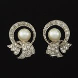 Ladies' Gold, Pearl and Diamond Pair of Ear Clips