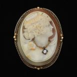 Ladies' Victorian Gold, Diamond and Carved Cameo Brooch Pendant