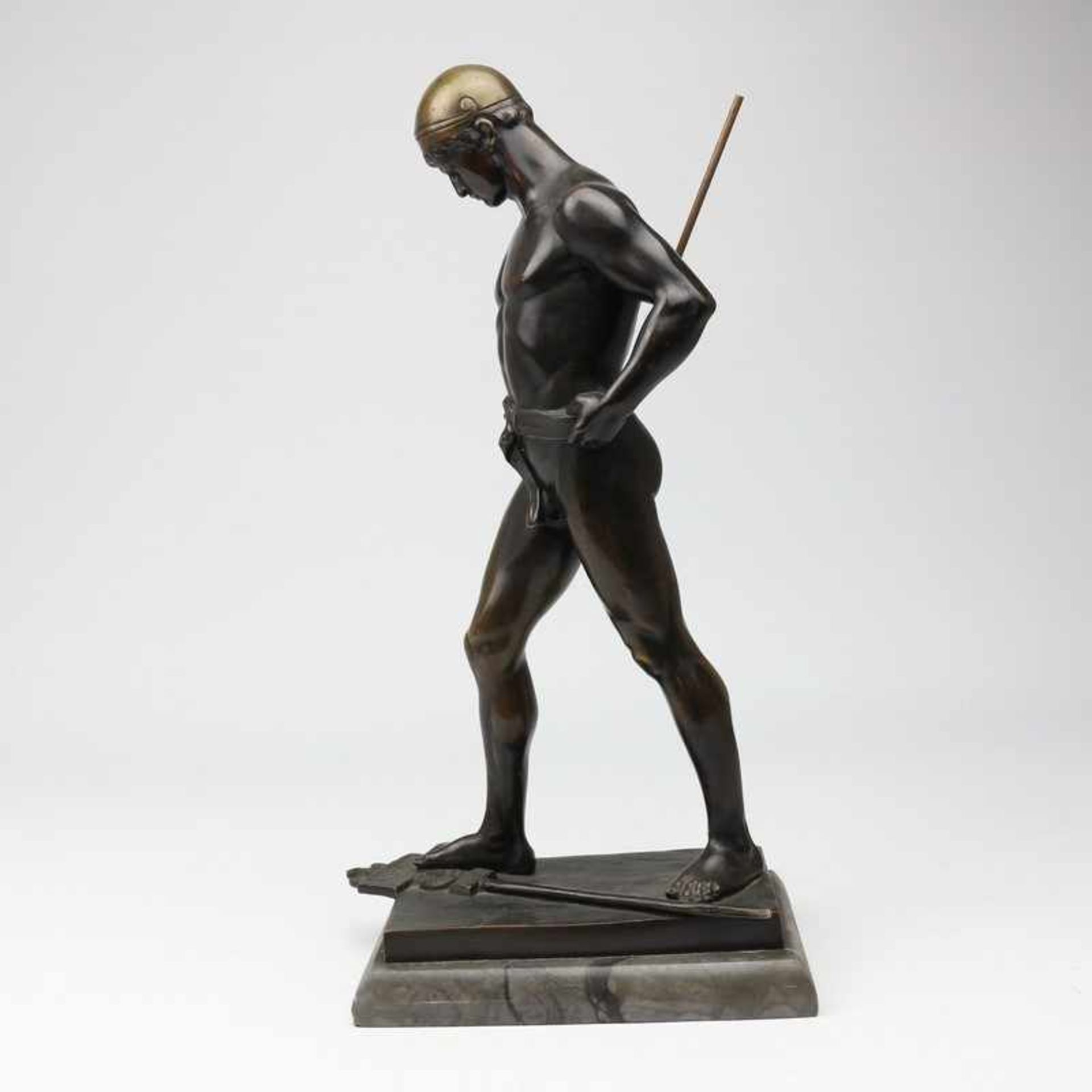 Eisenberger, Ludwig tätig 1895-1920, Bronze, patiniert, "Triumphierender Gallier", vollplastische - Bild 2 aus 4