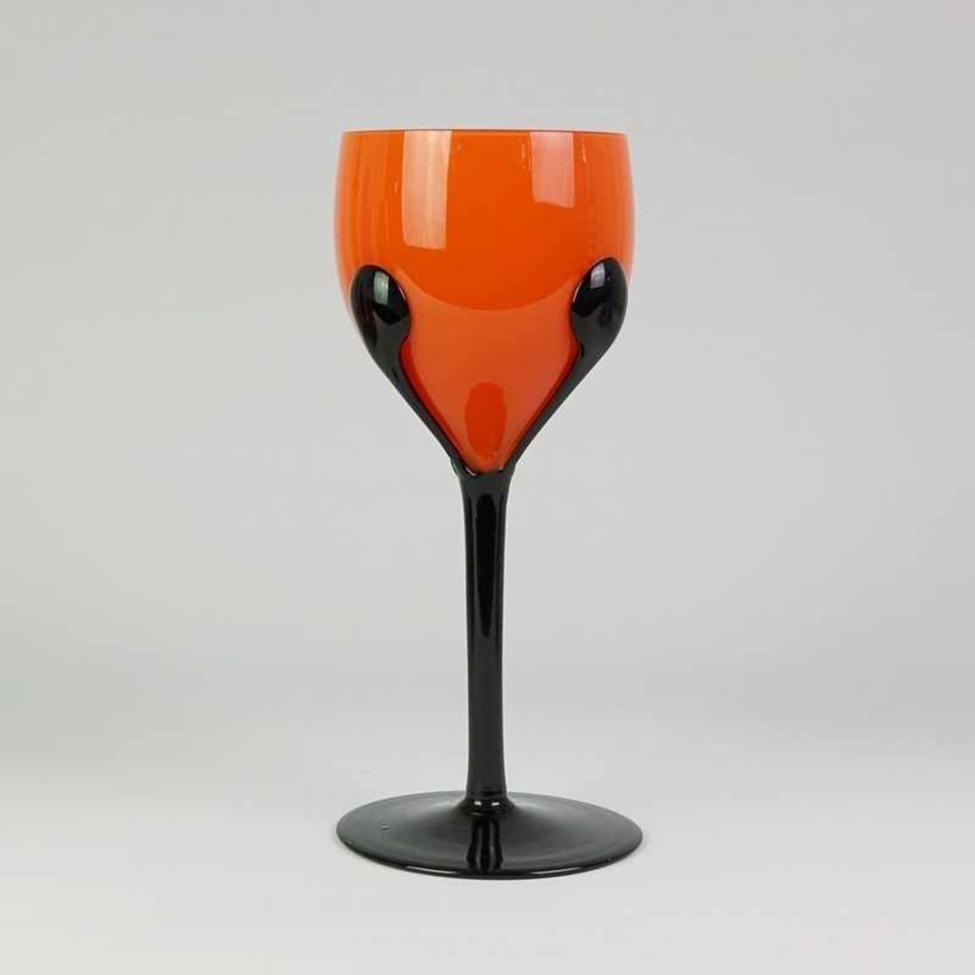 Loetz - Pokalglas um 1930, Loetz Wwe, Klostermühle, sog. Tangoglas, farbloses u. schw. Glas,