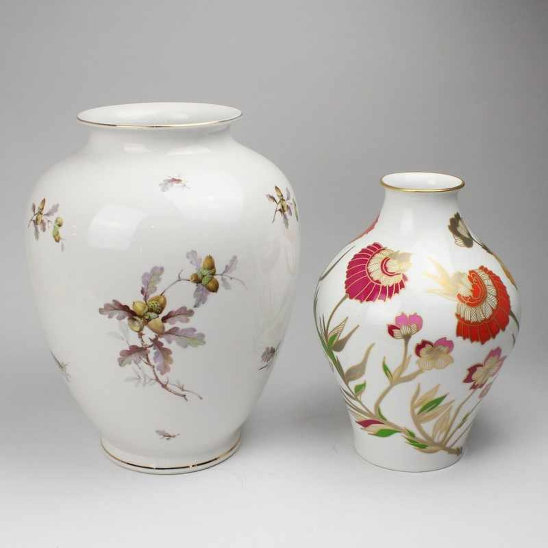 Hutschenreuther - Vase nach 1969, grüne Löwenmarke, Balusterform, stilisierter Blütendekor; dazu: