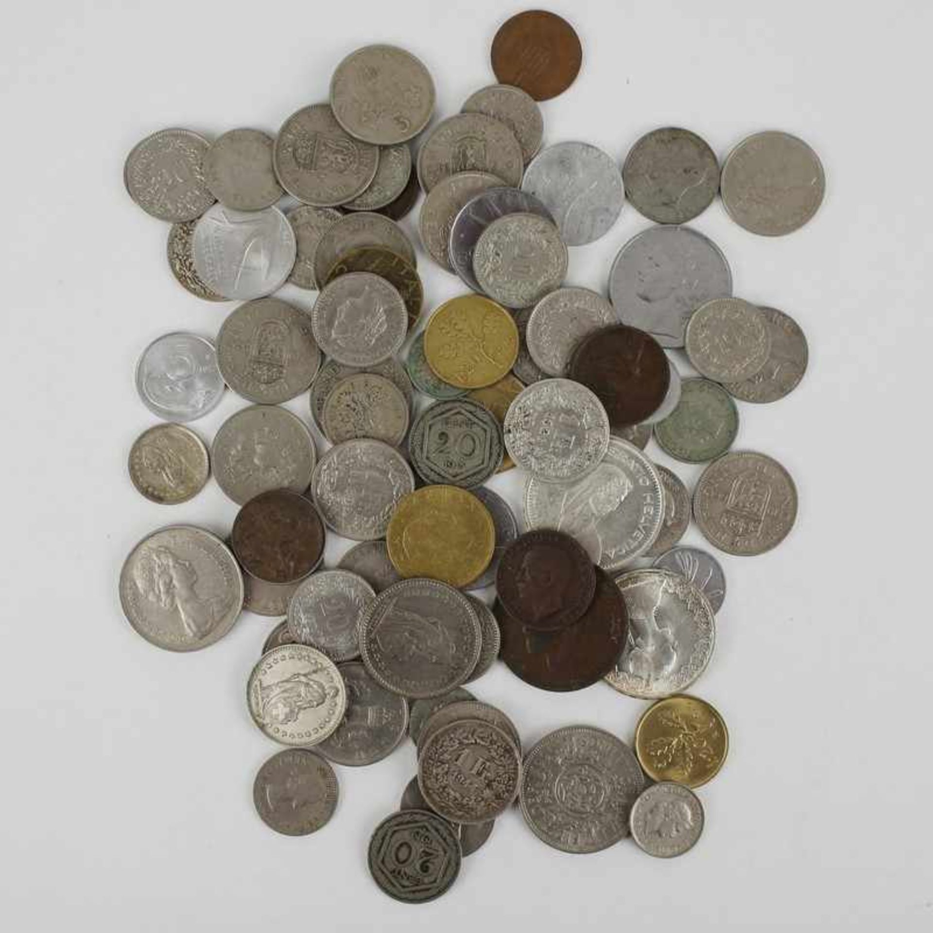 Münzen 70 St., ab A. 20. Jh., dabei Schweiz, Italien u.a., versch. Materialien, Länder, Jahre,