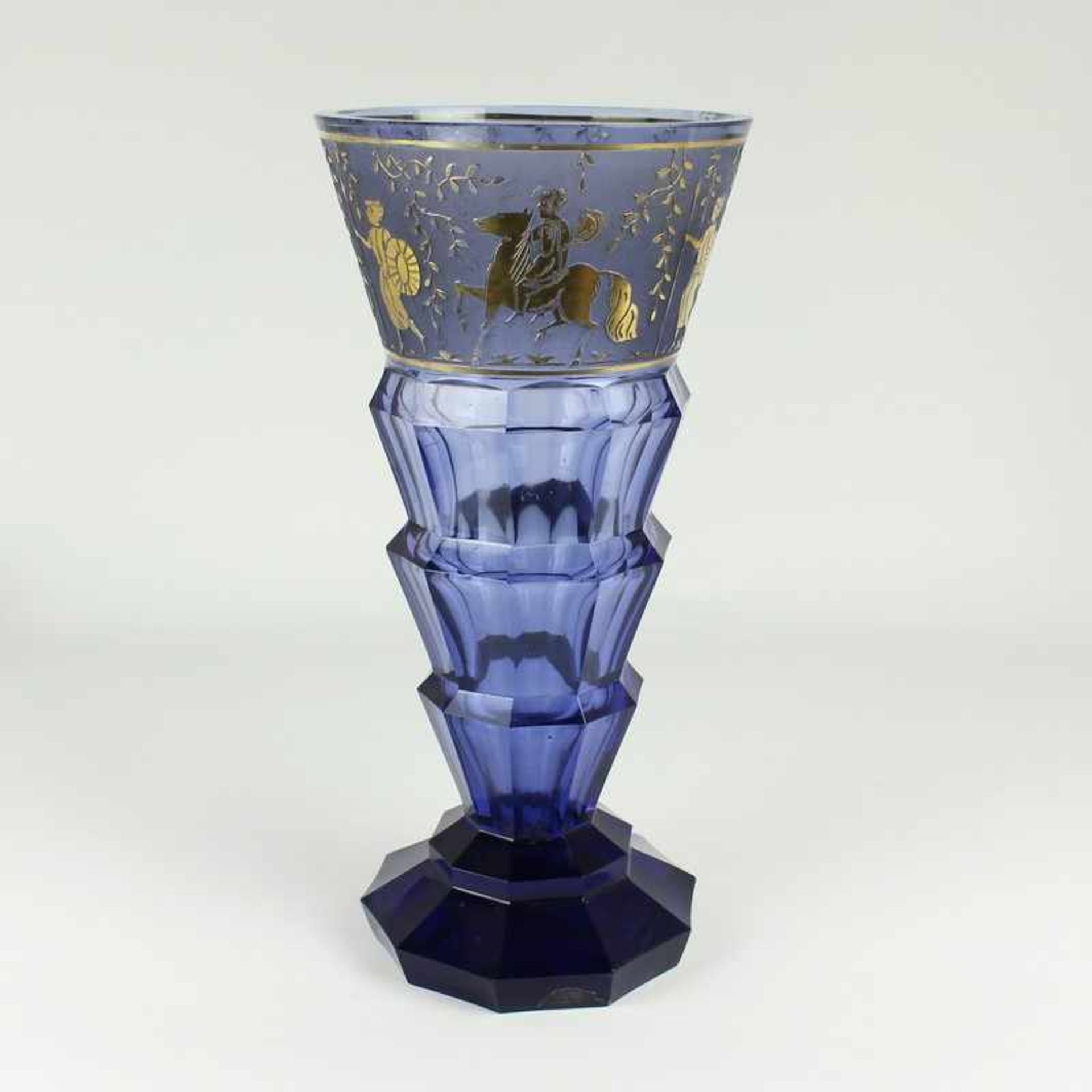 Moser - Vase um 1900, Art déco, wohl Ludwig Moser & Söhne, Karlsbad, blauviolettes dickw. Glas,