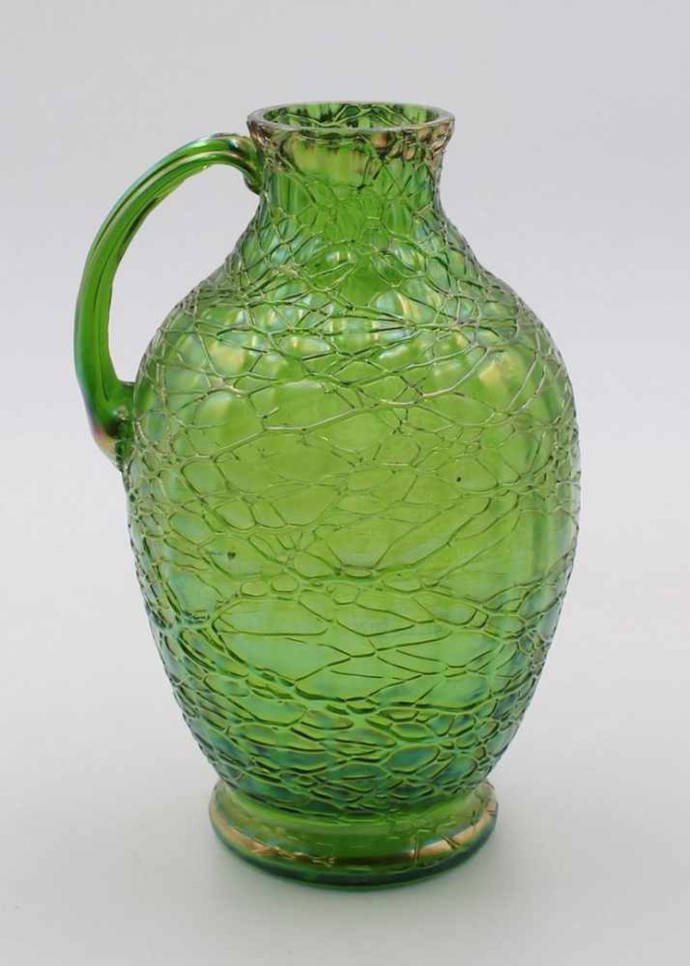 Loetz - Kannenvase um 1900, Jugendstil, Loetz Wwe, Klostermühle, Dekor 'Kreta Chiné', grünes Glas, - Bild 3 aus 4