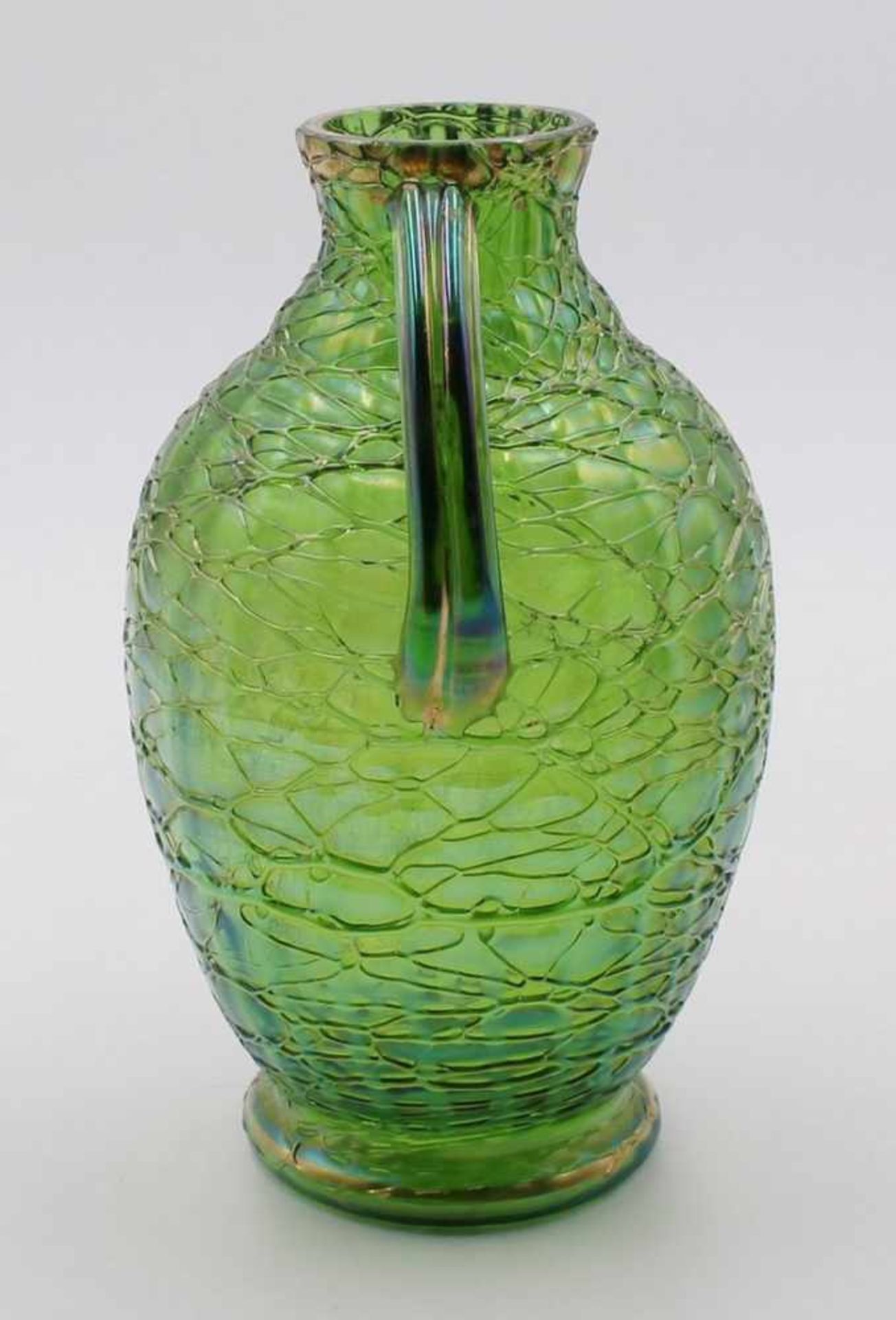 Loetz - Kannenvase um 1900, Jugendstil, Loetz Wwe, Klostermühle, Dekor 'Kreta Chiné', grünes Glas, - Bild 4 aus 4