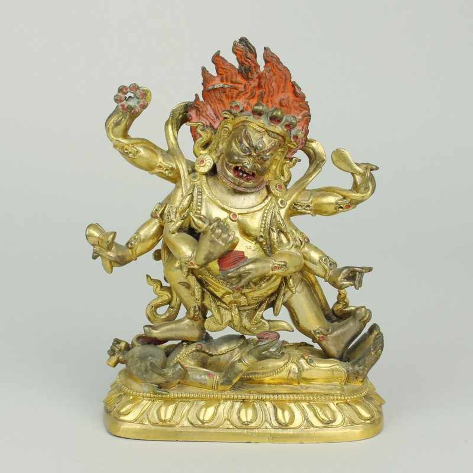 Buddhistische Figur 19.Jh., Sino-Tibetisch, Bronze, vergold., partiell polychrom gefasst,