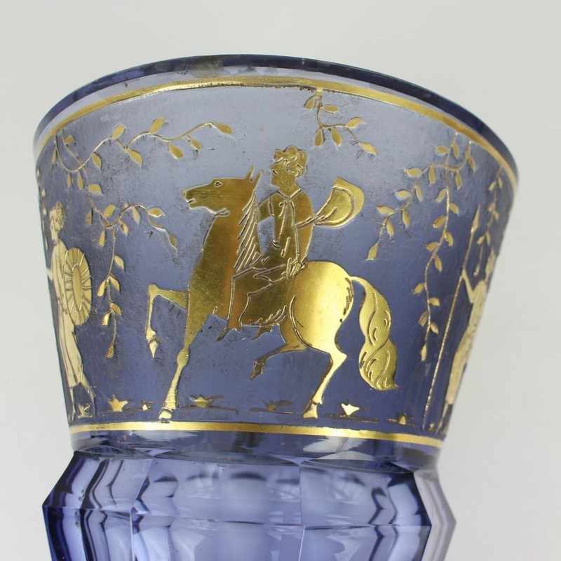 Moser - Vase um 1900, Art déco, wohl Ludwig Moser & Söhne, Karlsbad, blauviolettes dickw. Glas, - Bild 3 aus 3