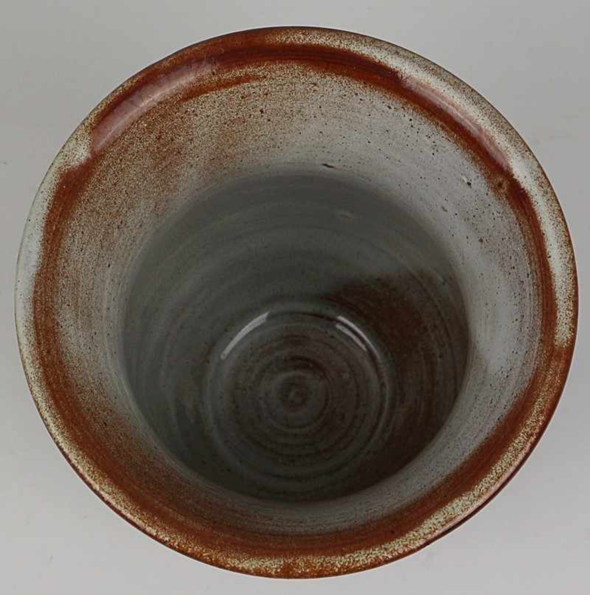 Otto Lindig - Vase um 1940, Dornburg, Werkstattmarke, rotbrauner Scherben, glockenförmiger Korpus, - Bild 2 aus 3