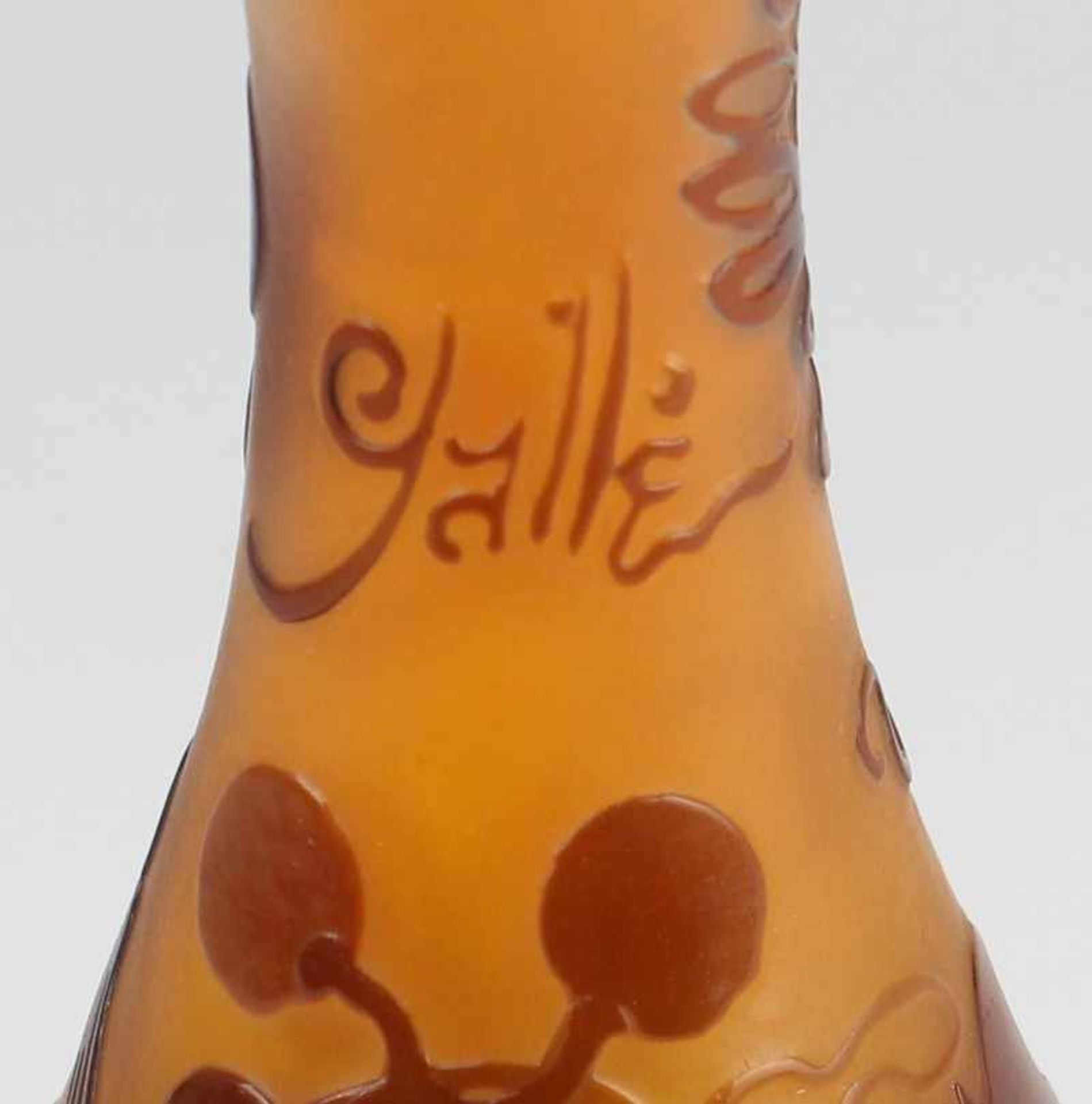 Gallé - Vase um 1900, Jugendstil, Emile Gallé, Frankreich, farbloses Glas, gelborange unterfangen, - Bild 2 aus 5