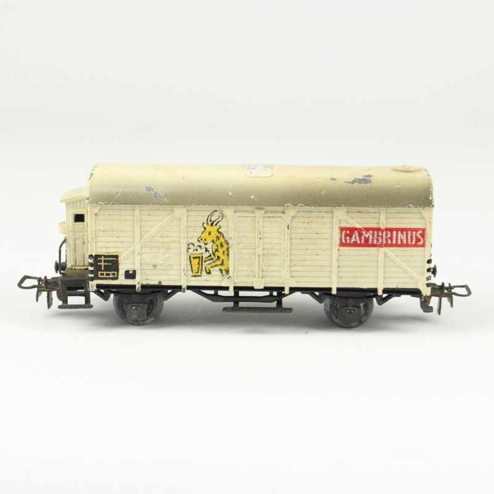 Märklin - Eisenbahngeschlossener Güterwagen 324 mit Bremserhaus, weißer Bierwagen "Gambrinus",