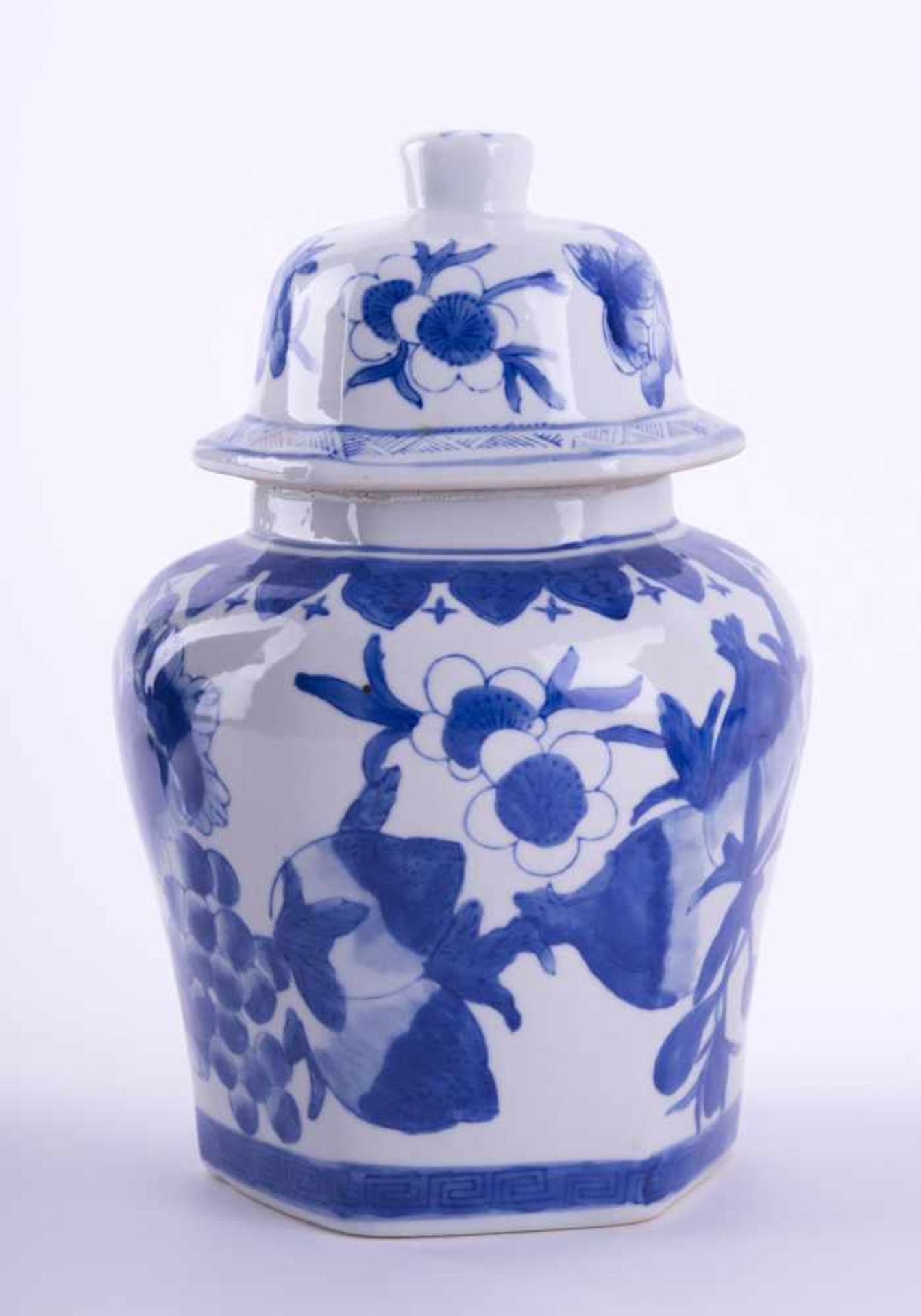 Vase China 20. Jhd. / Vase, China 20th century H: 26 cm height: 26 cm