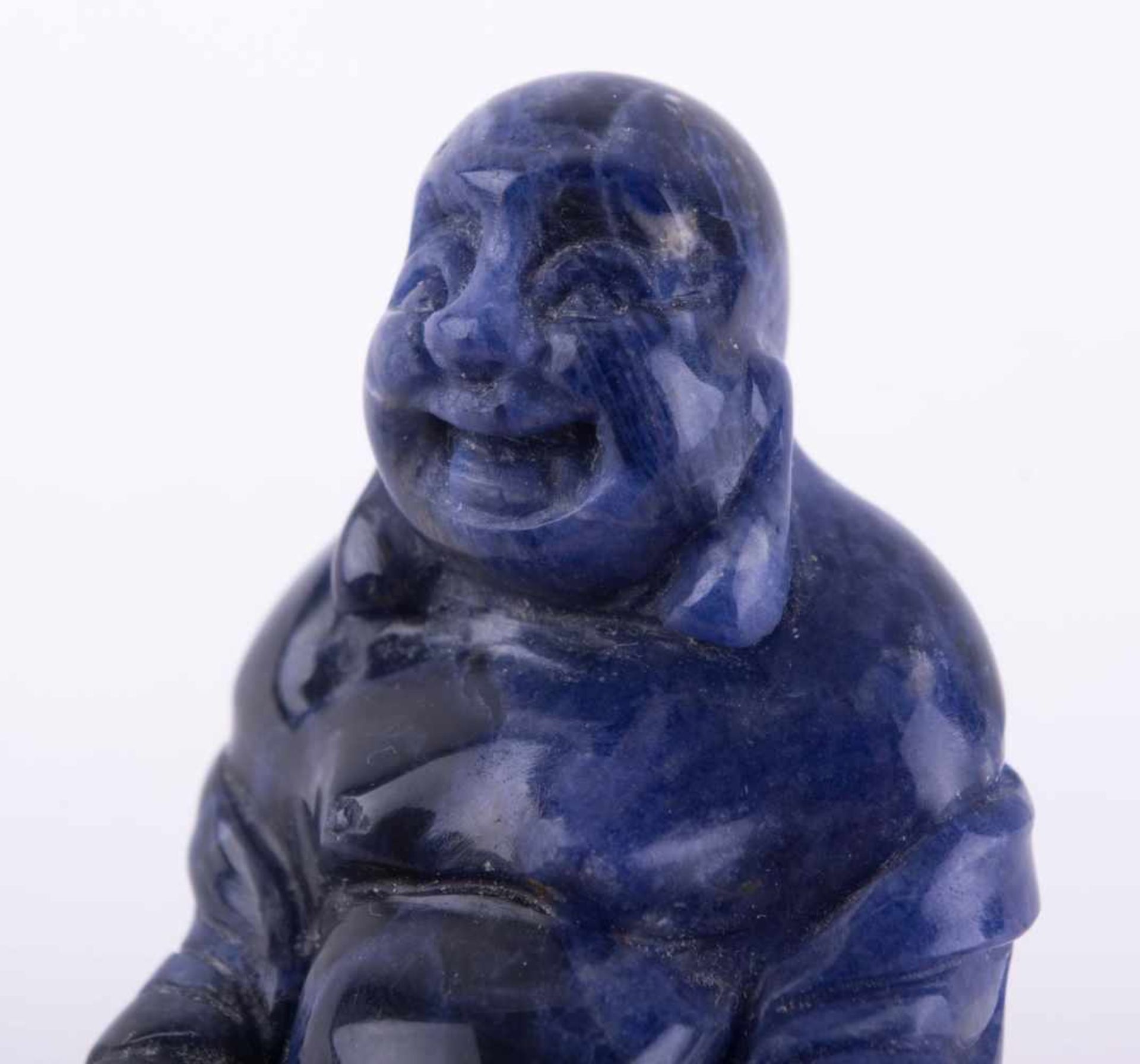 Buddha China um 1900 blauer Achat oder Lapislazuli, H: ca. 5,2 cm Buddha, China about 1900 blue - Image 4 of 5