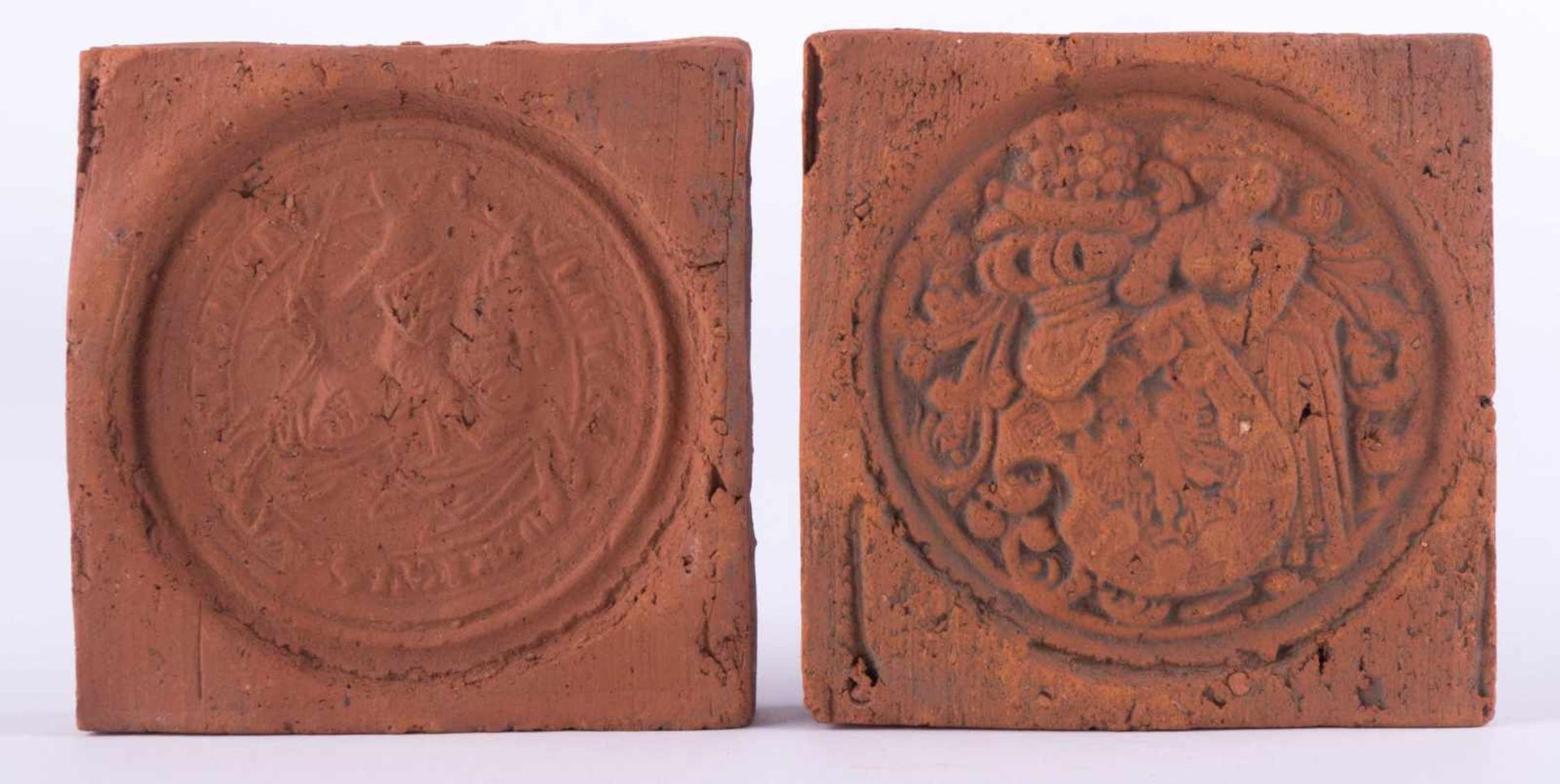 2 Renaissance Kacheln Ton, je ca. 1,8 cm x 10 cm x 10 cm, Two Renaissance tiles clay, dimensions: