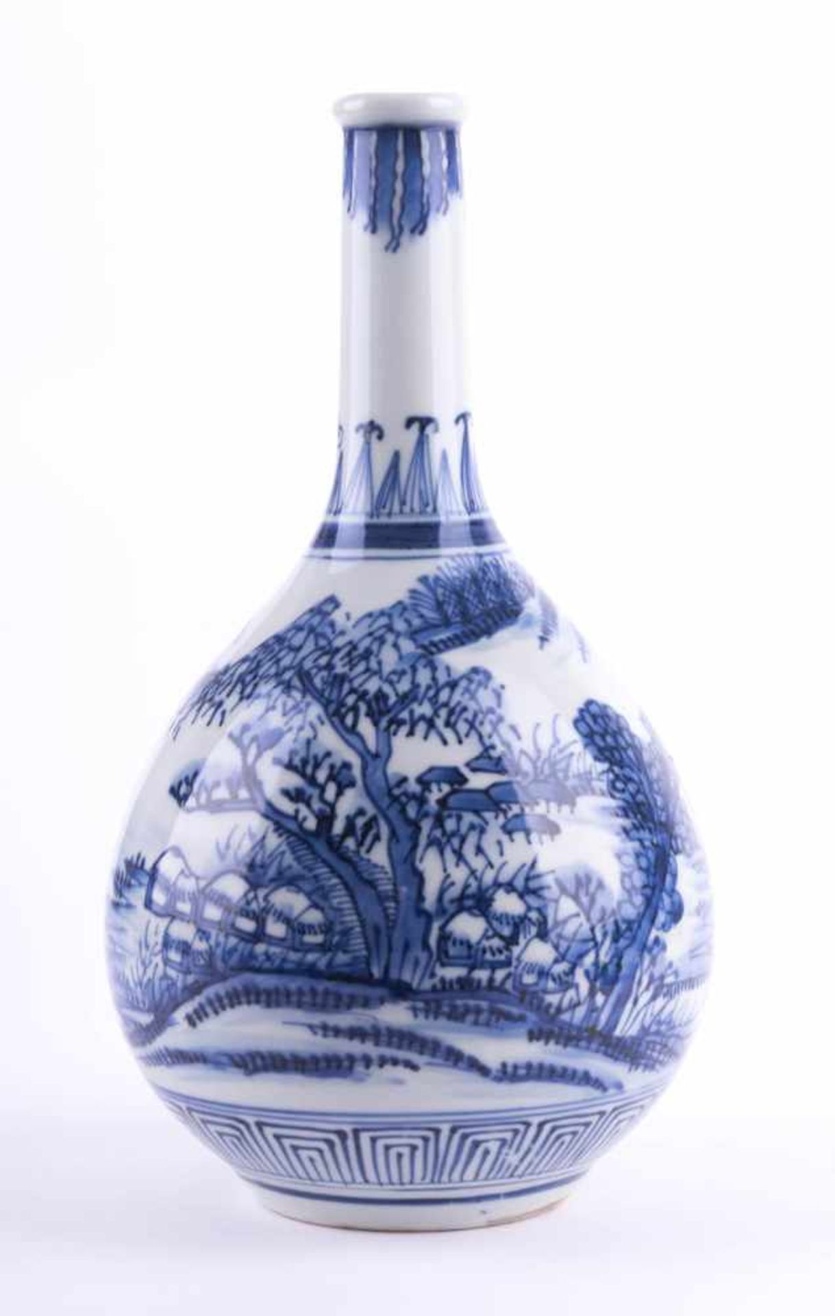 Vase China 19. Jhd. unterglasurblau bemalt, H: 27,8 cm Vase, China 19th century blue and white
