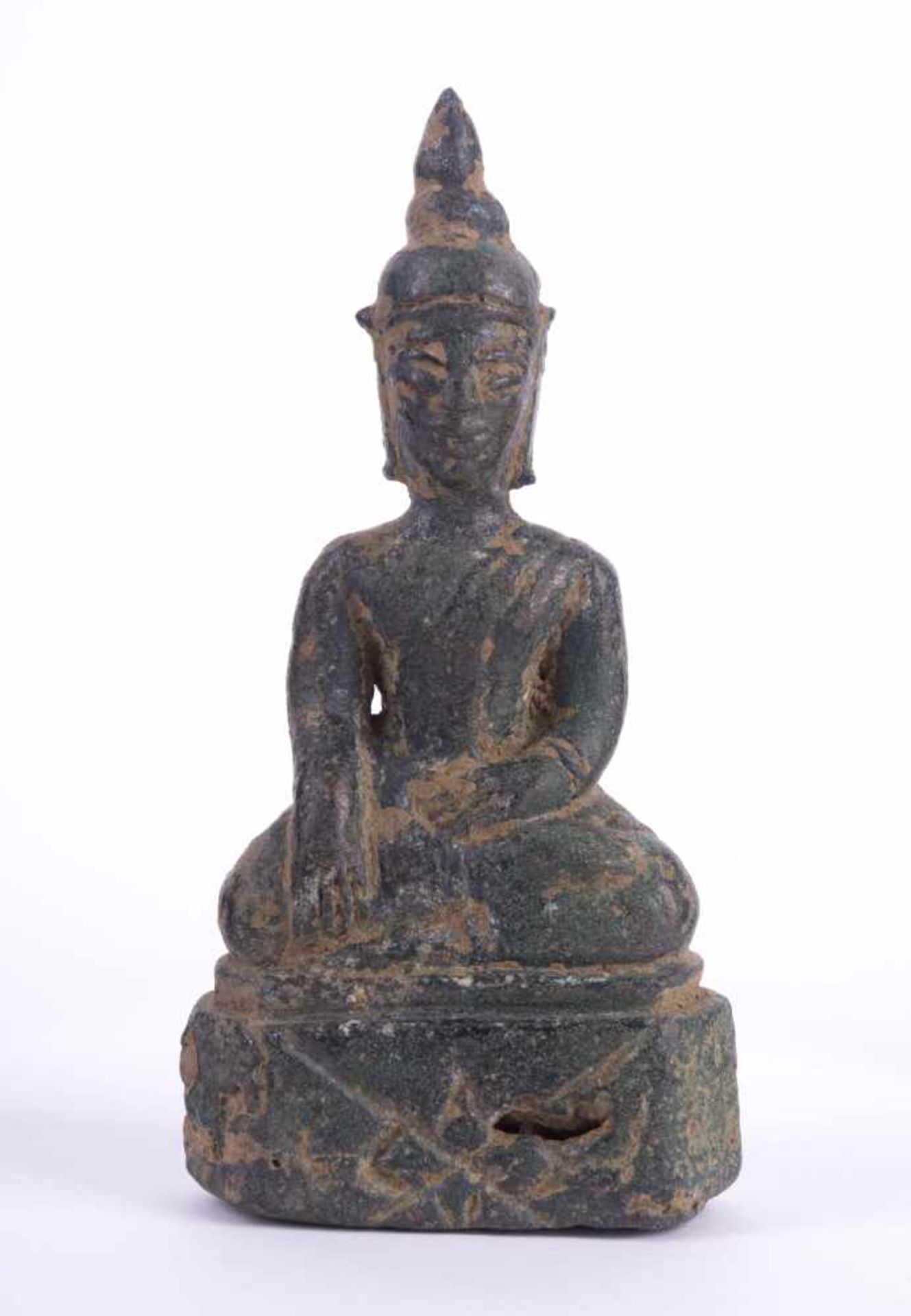 Buddha Laos 15. Jhd. Bronze, H: 10,5 cm Buddha Laos, 15th century bronze, height: 10,5 cm