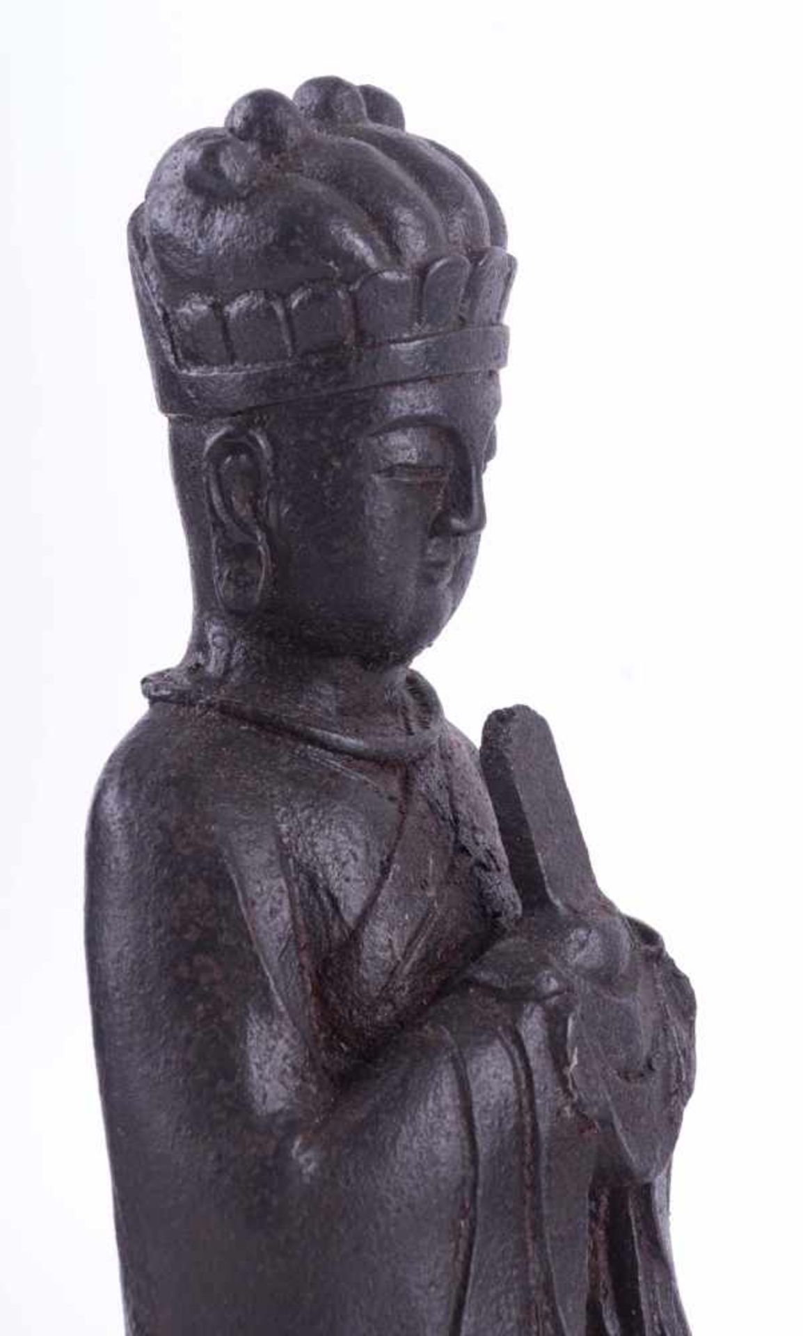 Buddha im Mingstil 19. Jhd. Eisen, H: 32,5 cm Buddha Ming style, 19th century iron, height: 32,5 cm - Bild 4 aus 4