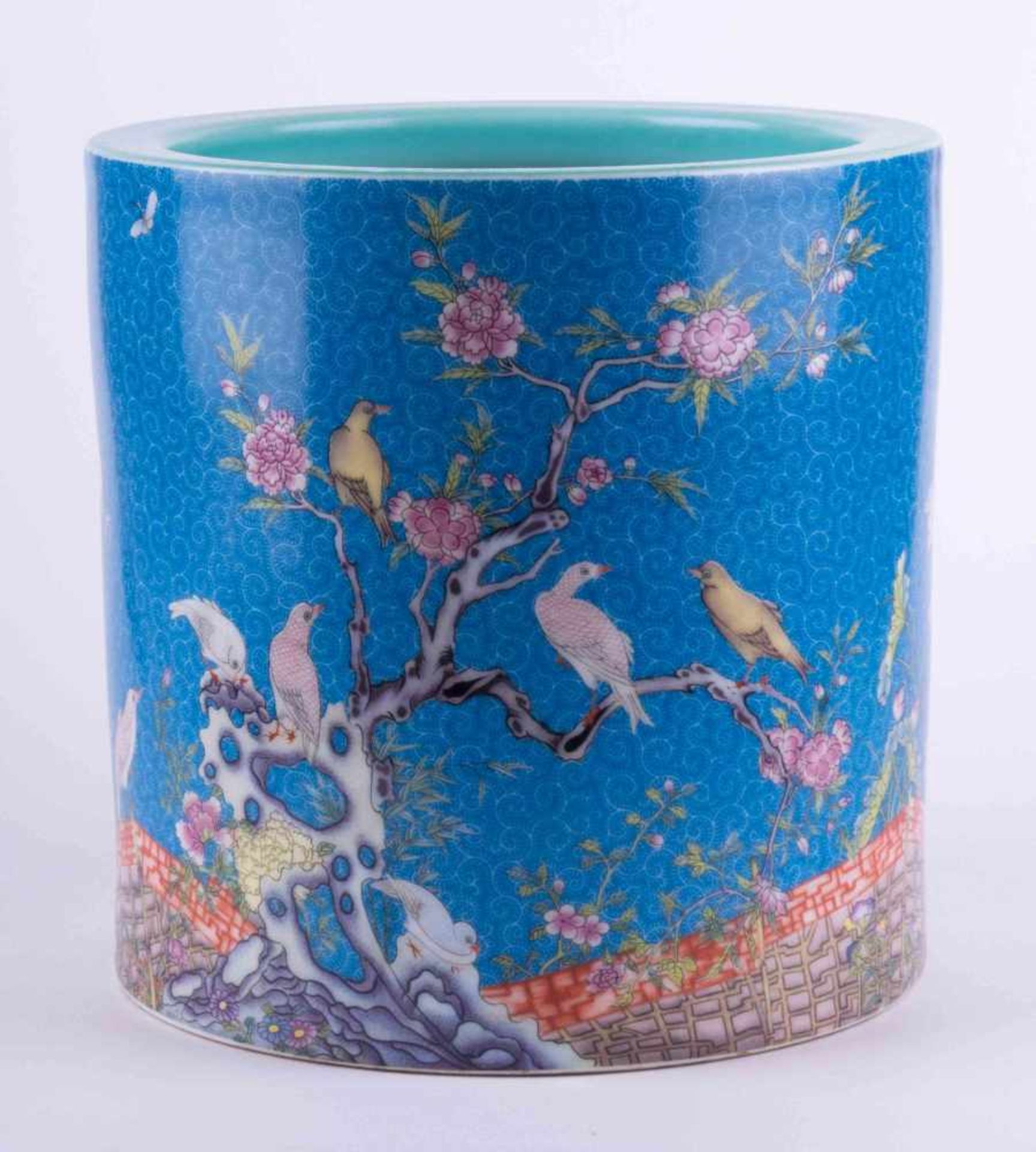 Cachepot China mit farbigem floralen Insekten - und Vogeldekor, unterm Stand Unterglasurblaue