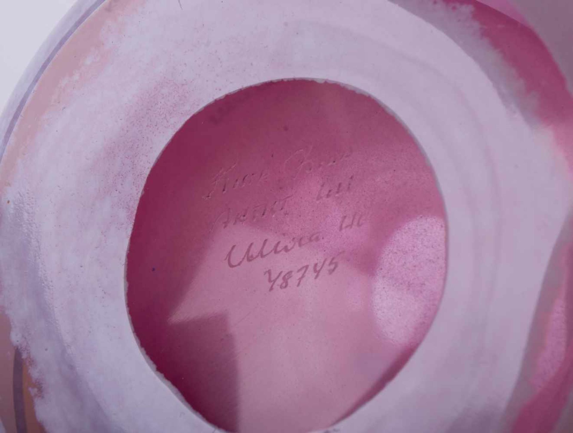Kosta Boda OPEN MINDS Vase Ulrica Hydman-Vallien rosa, farbig staffiert, signiert, H: 36 cm, Kosta - Image 5 of 5