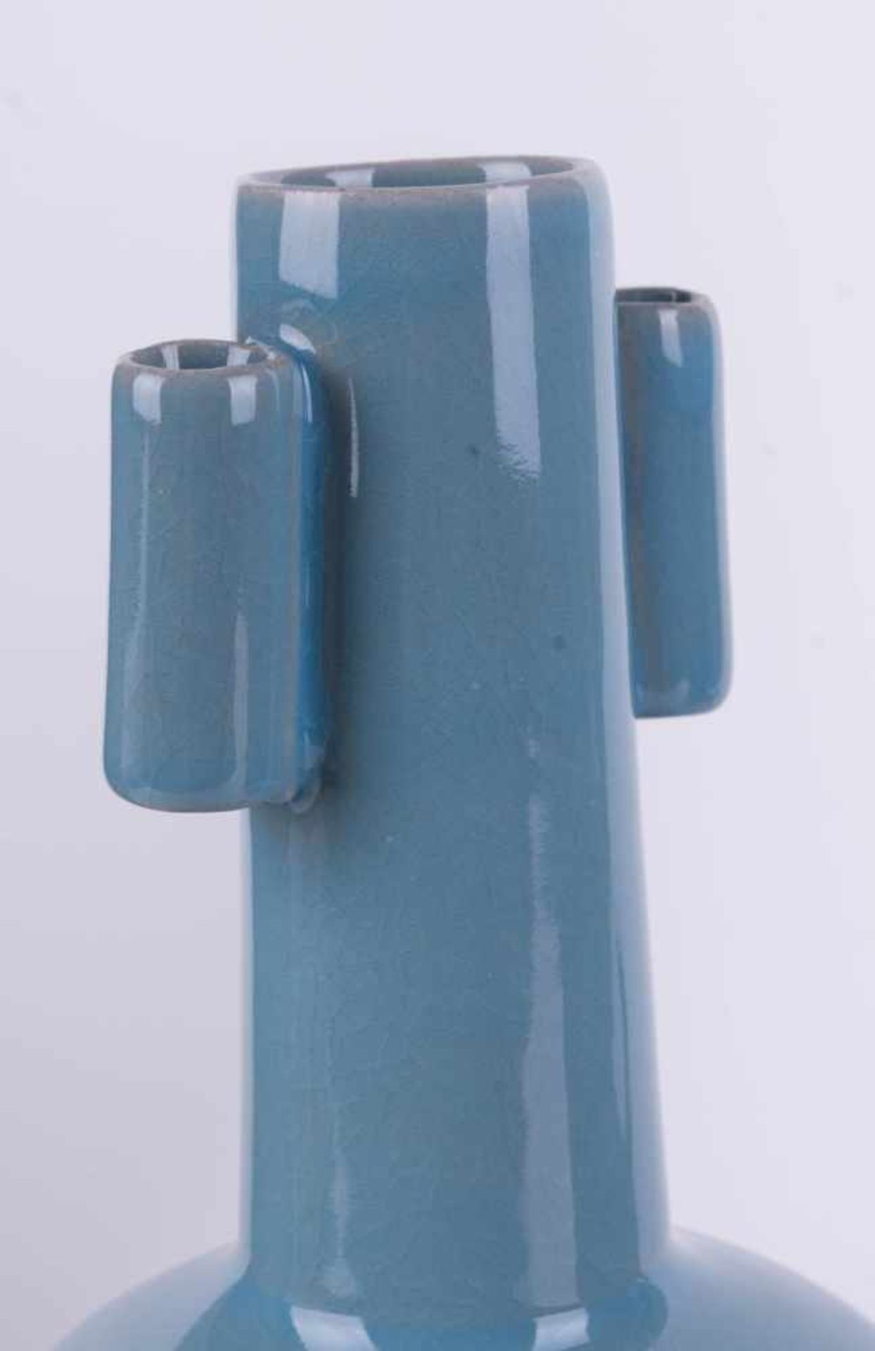 Vase China im Song Stil blau glasiert, unterm Stand signiert, H: 21 cm, Vase China insong style blue - Bild 2 aus 4