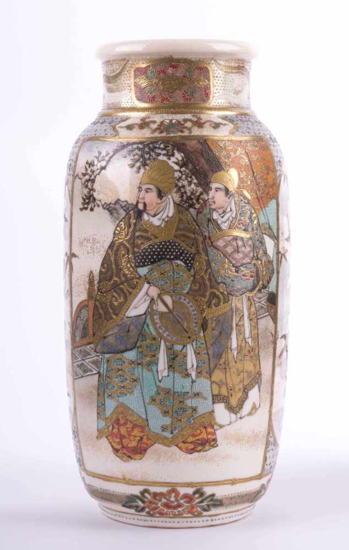 Satsuma Vase, Japan 2. Hälfte 19. Jhd. äußerst feine Bemalung, gold- und farbstaffiert, - Bild 3 aus 6