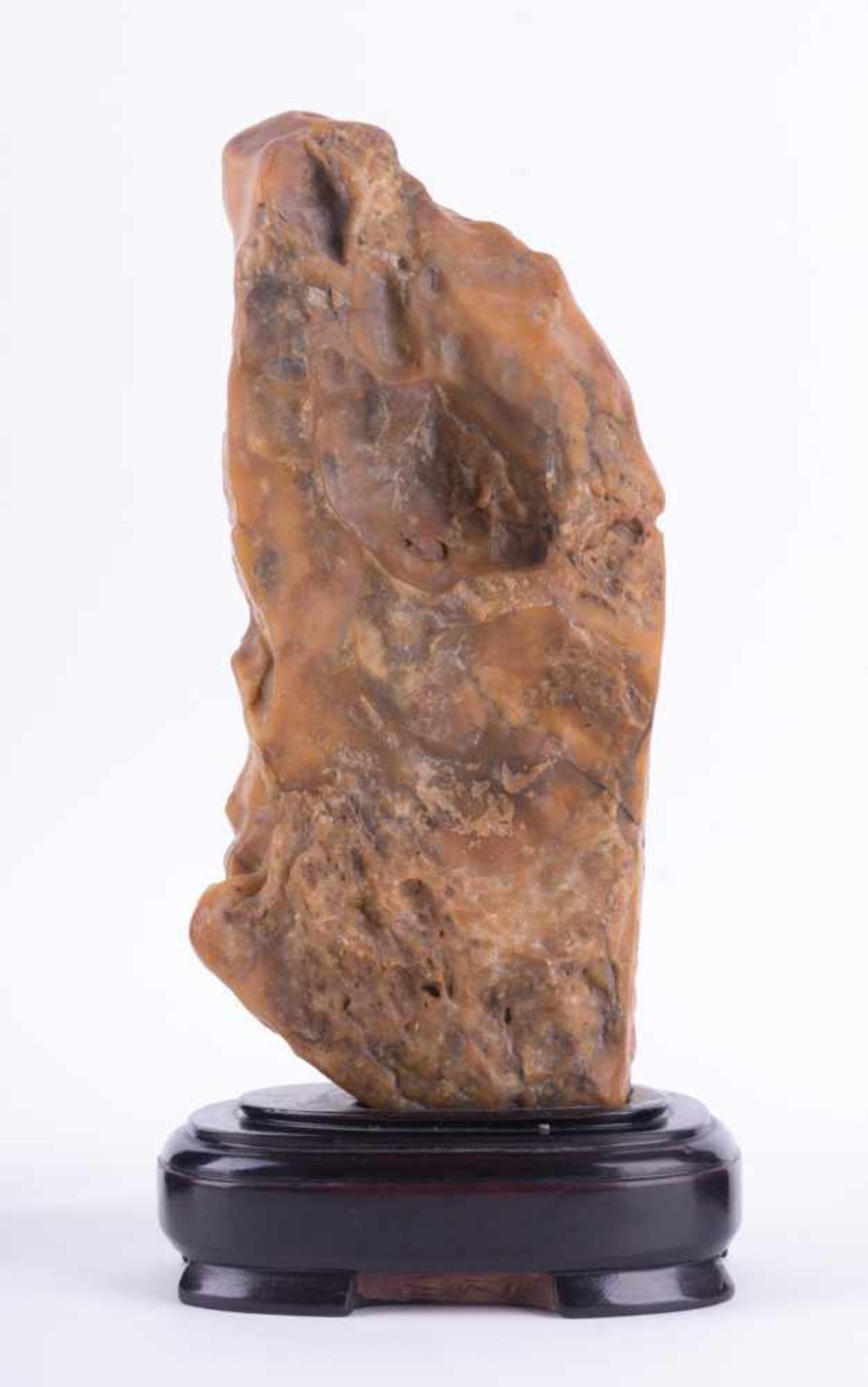 Stein eines Gelehrten China 19. Jhd gelber Stein auf Postament stehend, Gesamthöhe ca. 30 cm Stone - Bild 2 aus 3