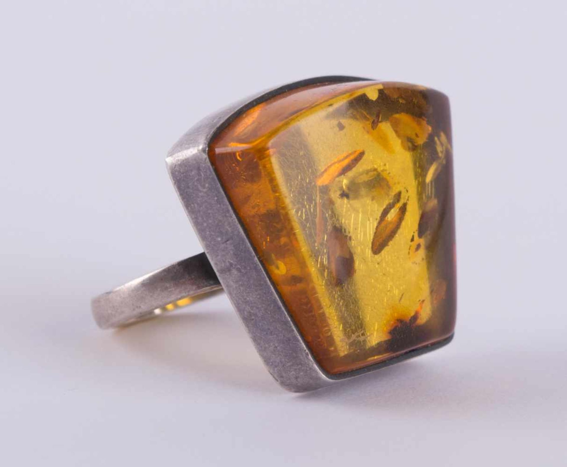 Bernstein Ring Art Deko in Silberfassung 925/000, 22 mm x 26 mm, RG ca. 56 amber ring Art deco - Image 2 of 4